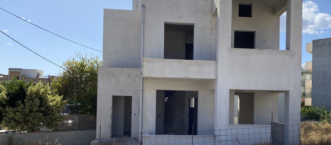 Πωλείται όμορφη ημιτελής μεζονέτα Άγιος Νικόλαος Κρήτη Beautiful unfinished maisonette for sale in Saint Nikolaos, Crete εικόνα ακινήτου