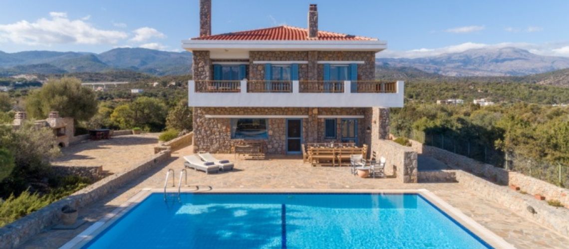 ΠΩΛΕΙΤΑΙ ΟΜΟΡΦΗ ΠΕΤΡΙΝΗ ΒΙΛΑ ΜΕ ΠΙΣΙΝΑ ΚΑΙ ΘΕΑ ΘΑΛΑΣΣΑ ΣΤΟ ΒΑΘΥ ΑΓΙΟΣ ΝΙΚΟΛΑΟΣ BEAUTIFUL STONE VILLA WITH POOL AND SEA VIEW FOR SALE IN VATHY, SAINT NIKOLAOS εικόνα ακινήτου