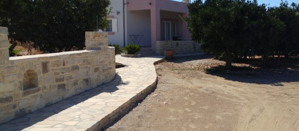 Νότια Κρήτη: Μοντέρνα μονοκατοικία σε ήσυχη περιοχή με κήπο South Crete: Modern detached house in a quiet area with a garden εικόνα ακινήτου