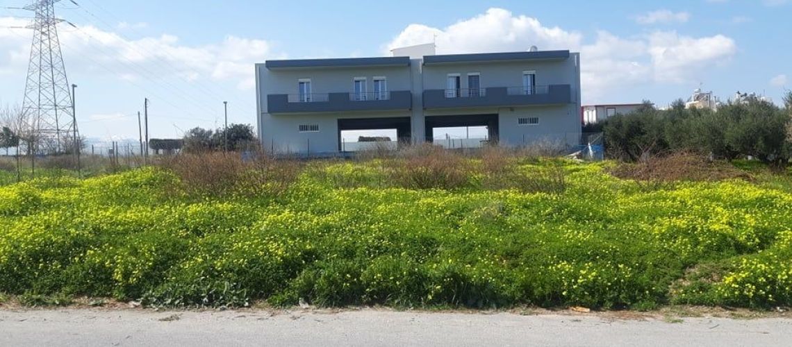 Πωλείται οικόπεδο με μεγάλη πρόσοψη Παπαναστασίου Μεσαμπελιές Plot for sale with a large frontage in Papanastasiou Mesampelies εικόνα ακινήτου