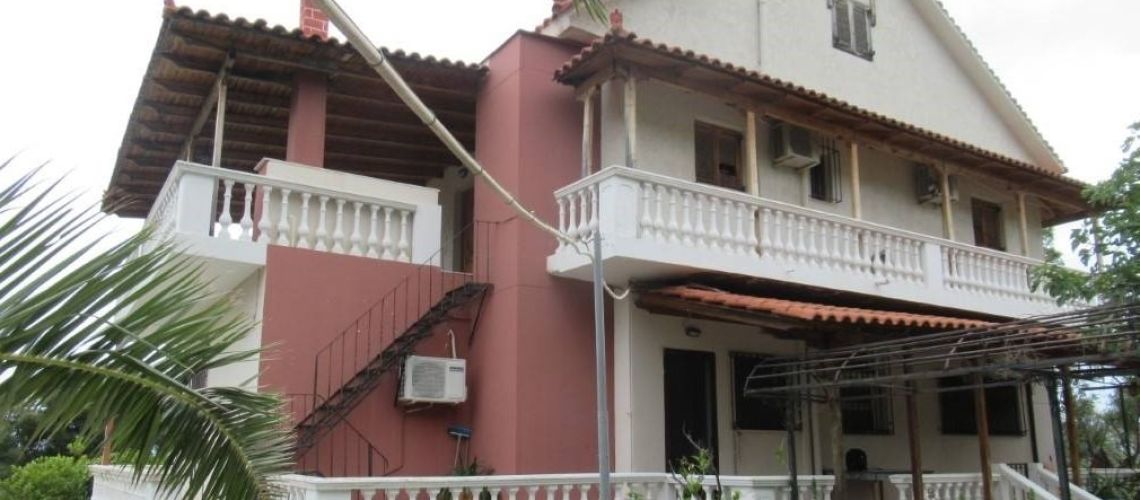 Κατοικία με 3 διαμερίσματα Άγιοι Θεοδώροι Κορινθίας Residence with 3 apartments Agioi Theodoroi Corinthia εικόνα ακινήτου