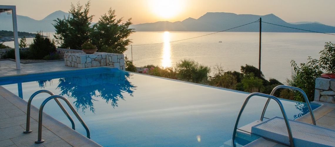 ΣΥΓΚΡΟΤΗΜΑ ΜΕ 6 ΠΑΡΑΘΑΛΑΣΣΙΕΣ ΒΙΛΕΣ ΜΕΓΑΝΗΣΙ COMPLEX OF 6 SEASIDE VILLAS MEGANISI εικόνα ακινήτου