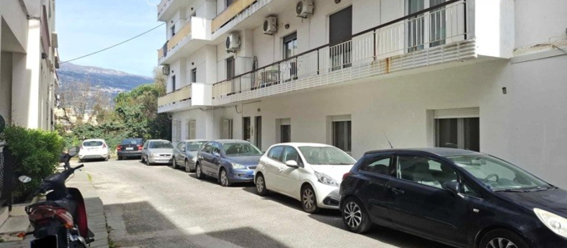 Πωλείται οροφοδιαμέρισμα 83τμ (1ος όροφος) στα Ιωάννινα, μόλις 1000μ από το κέντρο στην περιοχή του Ρολογιού For sale first floor apartment of 83sqm in Ioannina just 1000m from the city center in the area of "The Clock" εικόνα ακινήτου