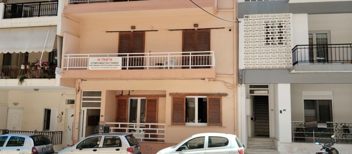 Ενοικιάζεται τεσσάρι ανακαινισμένο διαμέρισμα κέντρο Τρία Πεύκα Ηράκλειο Κρήτης For rent three bedrooms renovated apartment Kapodistriou, Heraklion, Crete εικόνα ακινήτου