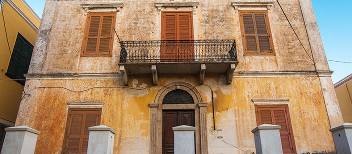 Πωλείται διώροφη νεοκλασική οικία Αγία Μαρίνα Λέρος For sale two-storey neoclassical house Saint Marina Leros εικόνα ακινήτου