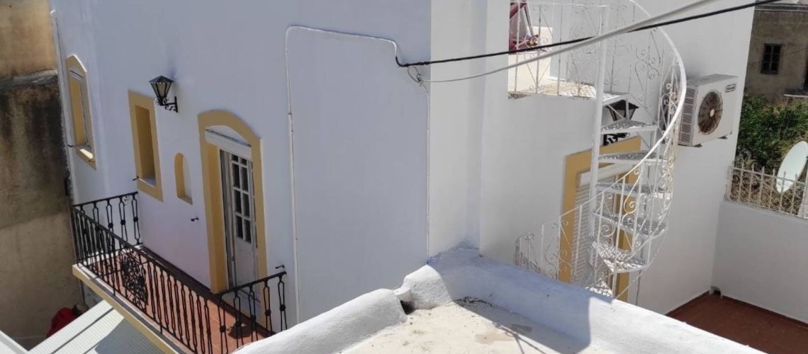 Πωλείται παραδοσιακό σπίτι σε κεντρικό σημείο με θέα θάλασσα Πλάτανος Λέρος Traditional house for sale in a central location with sea view, Platanos Leros εικόνα ακινήτου