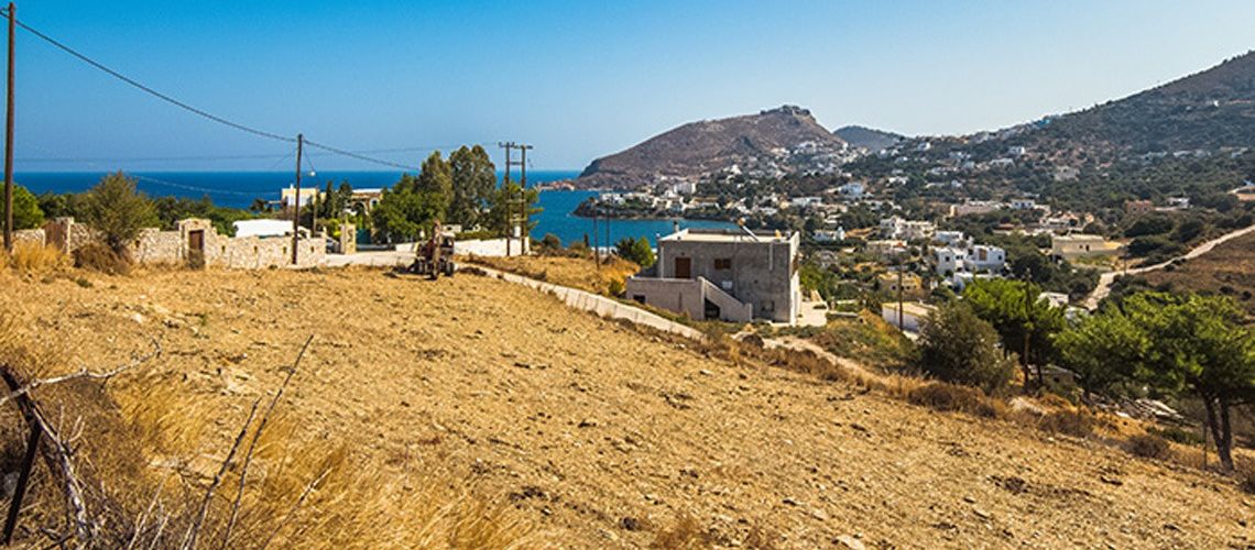 Πωλείται αμφιθεατρικό οικόπεδο με θέα θάλασσα και κάστρο Κριθώνι Λέρος Amphitheatrical plot for sale with sea and castle view, Krithoni, Leros εικόνα ακινήτου
