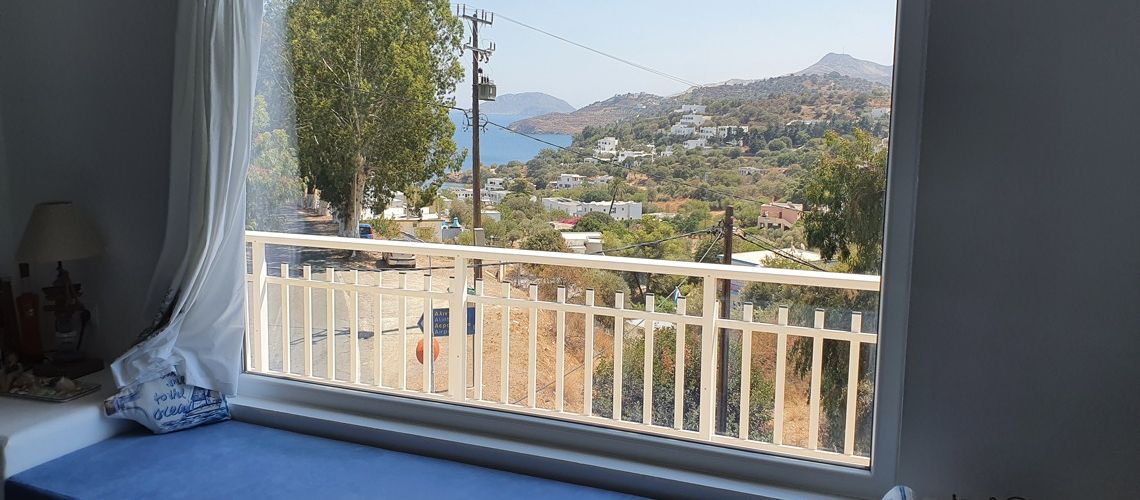 Πωλείται τριάρι διαμέρισμα με θέα θάλασσα Βρωμόλιθος Λέρος For sale two bedrooms apartment with sea view in Vromolithos, Leros εικόνα ακινήτου