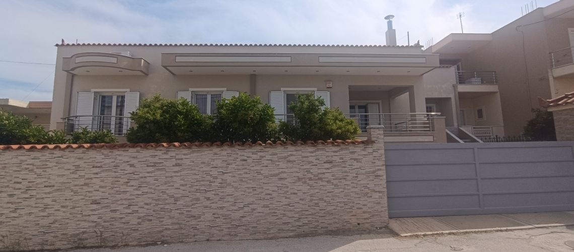 Πωλείται μονοκατοικία με τζάκι και κήπο Κόρινθος εικόνα ακινήτου