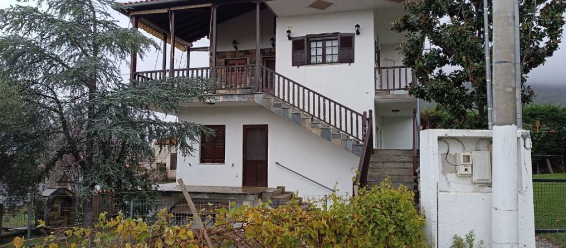 Πωλείται μονοκατοικία με τζάκι, πάρκινγκ και θέα θάλασσα Μαρώνεια Ροδόοπης εικόνα ακινήτου