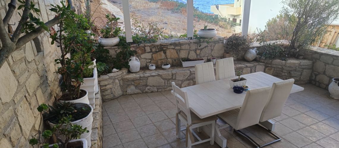 Ενοικιάζεται υπέροχη παραθαλάσσια επιπλωμένη μονοκατοικία με θέα θάλασσα Μαδέ Λυγαριάς Κρήτη εικόνα ακινήτου