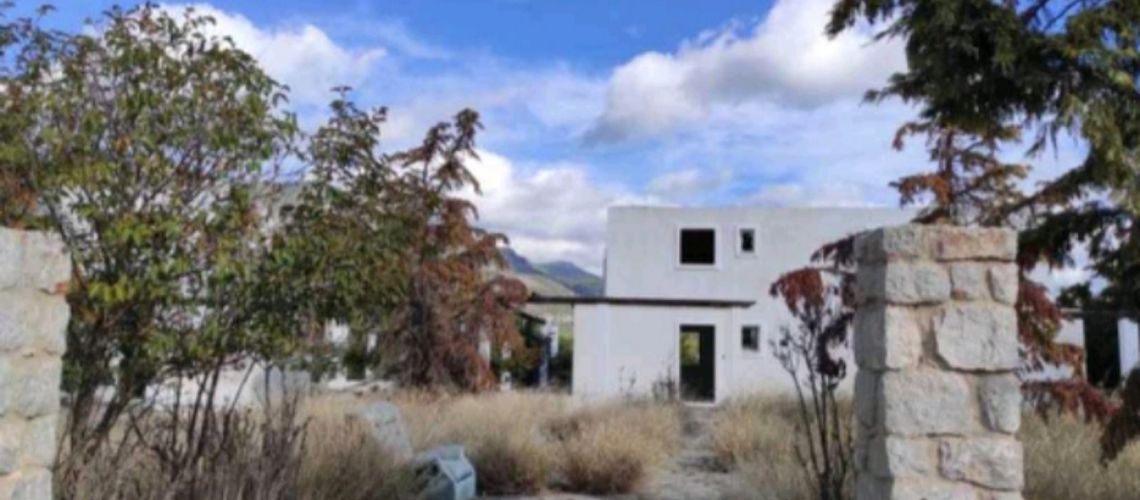 Πωλείται ημιτελή μονοκατοικία - μεζονέτα σε οικόπεδο 1800 τ.μ. με θέα Λουτράκι Κορινθίας εικόνα ακινήτου